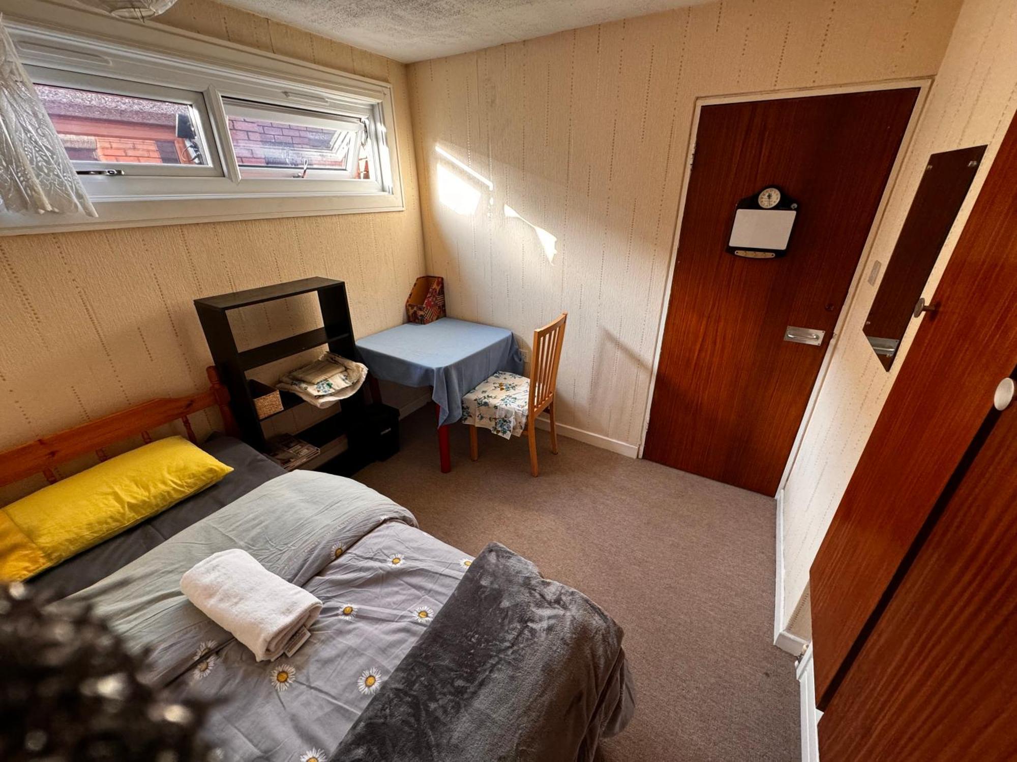 Double Room Best Location Near Shopping Center & Free Parking Coventry Eksteriør bilde
